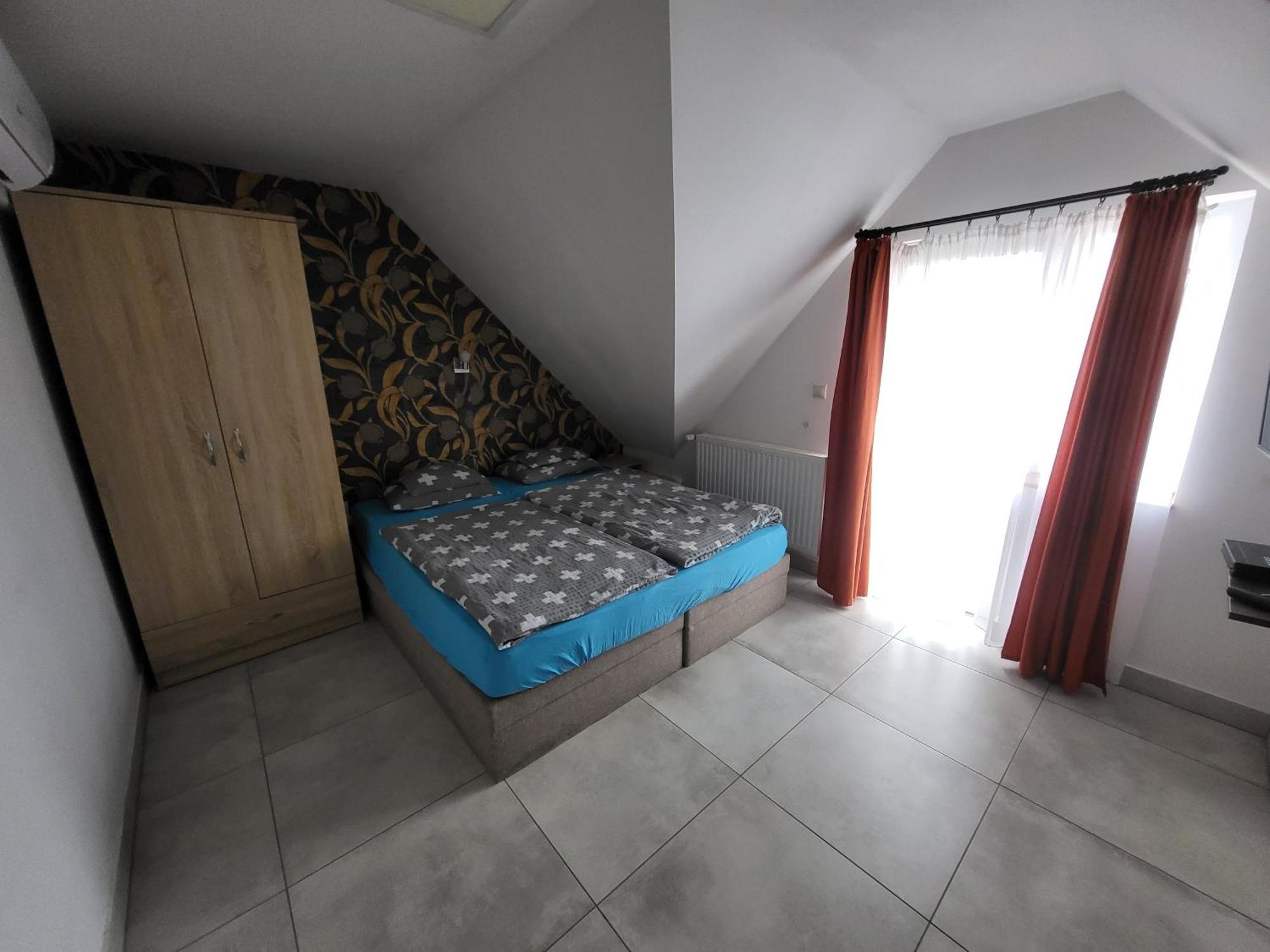 Anita Apartman Шопрон Екстериор снимка
