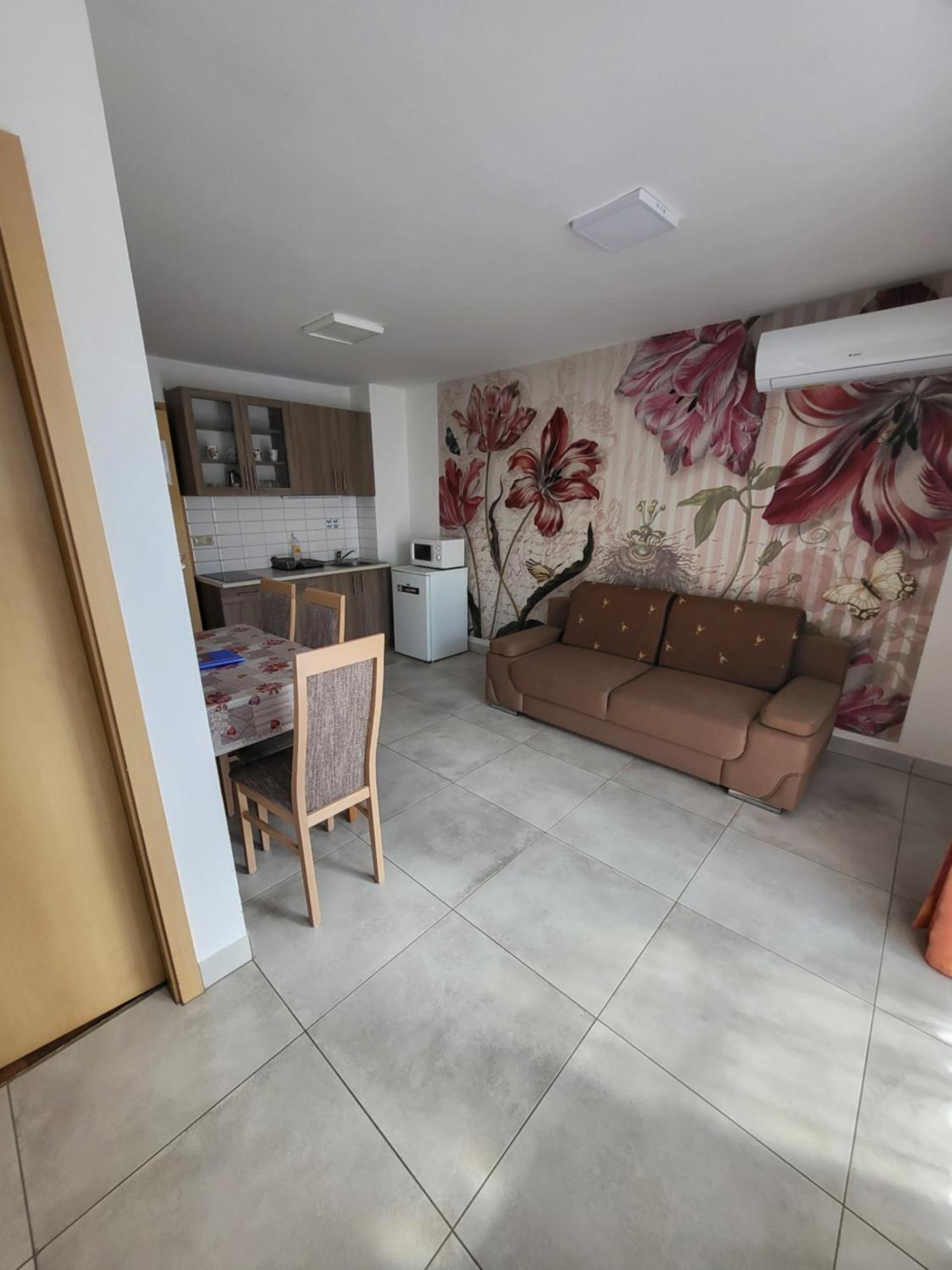 Anita Apartman Шопрон Екстериор снимка