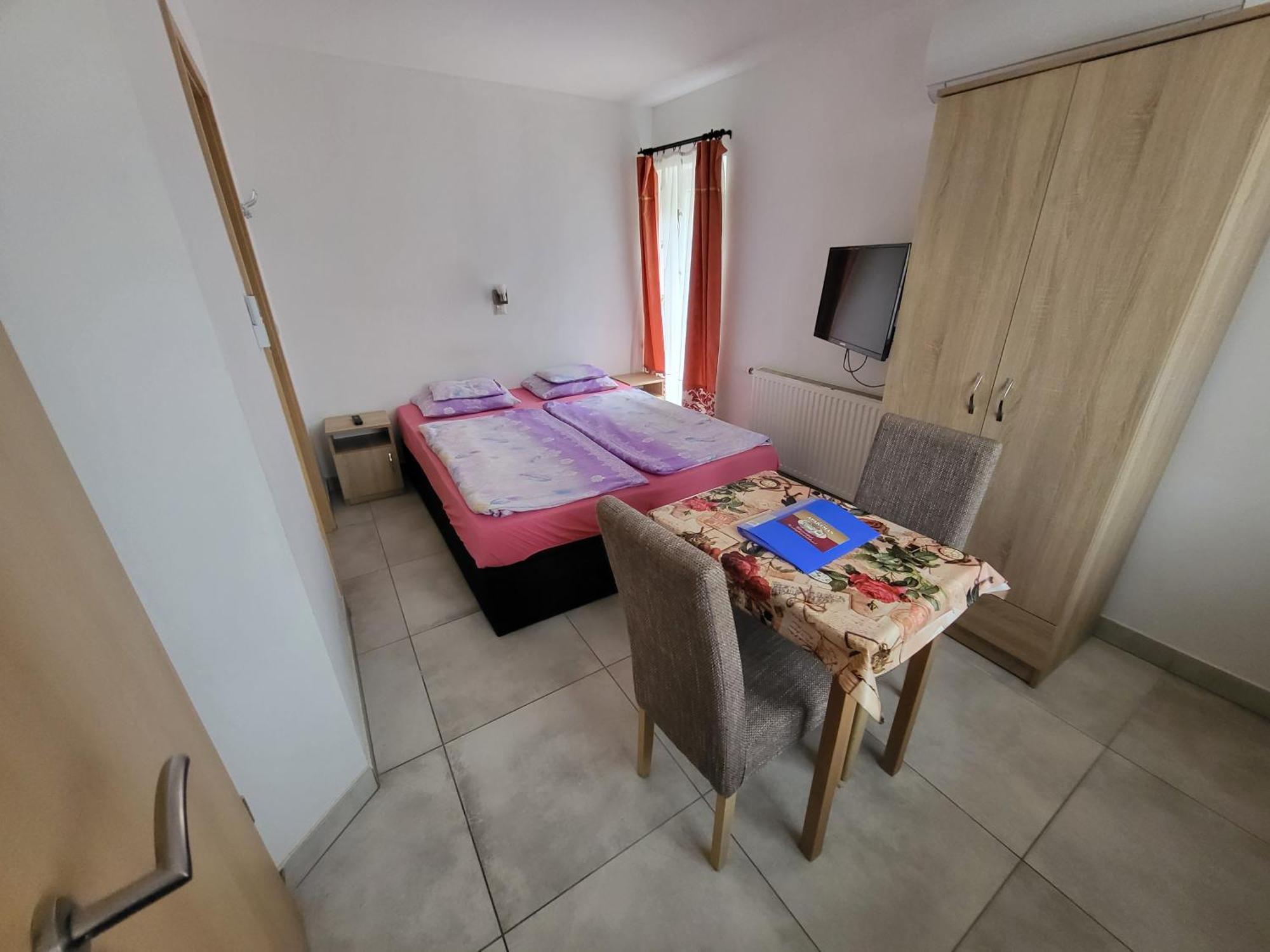 Anita Apartman Шопрон Екстериор снимка
