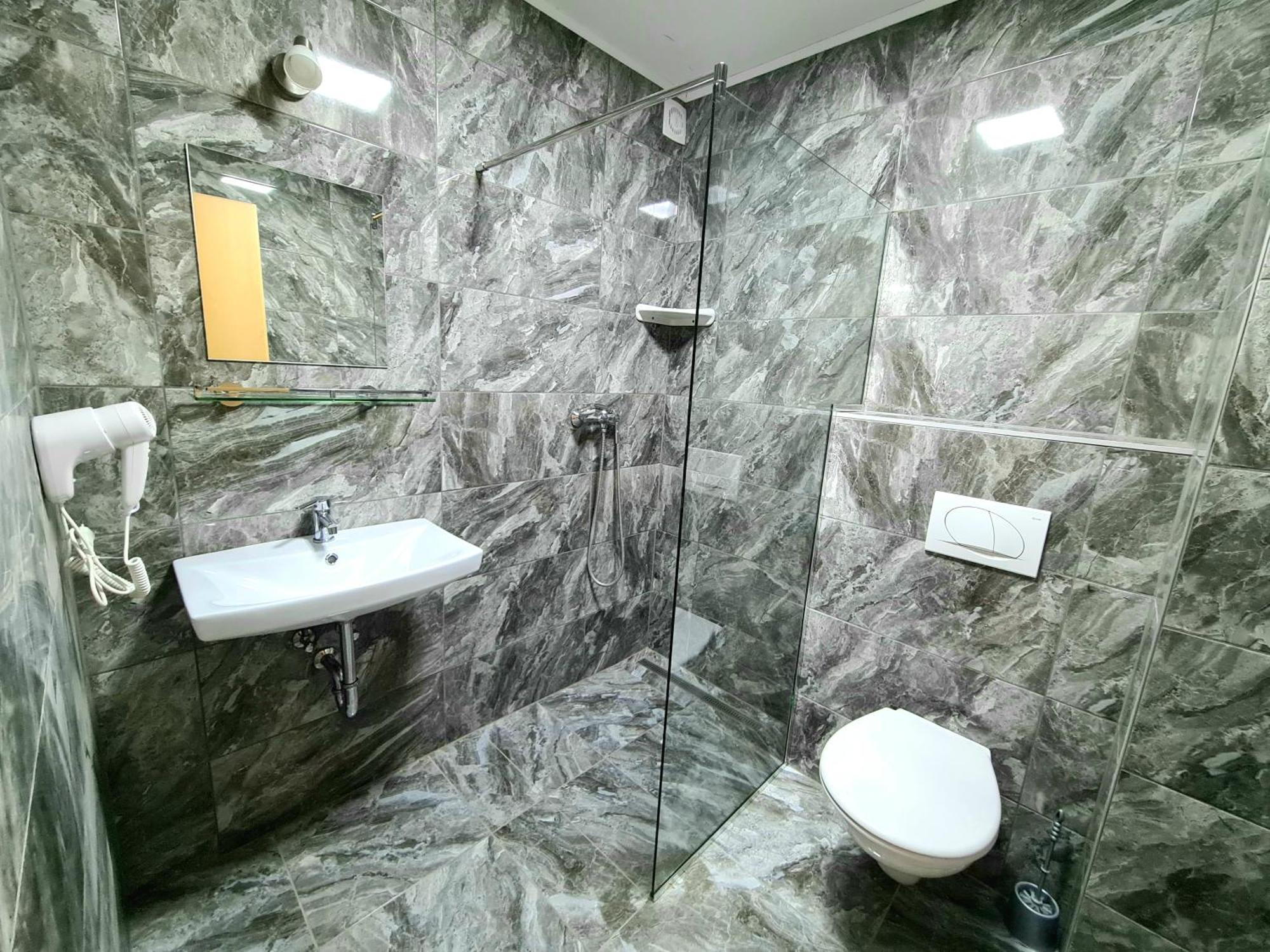 Anita Apartman Шопрон Екстериор снимка