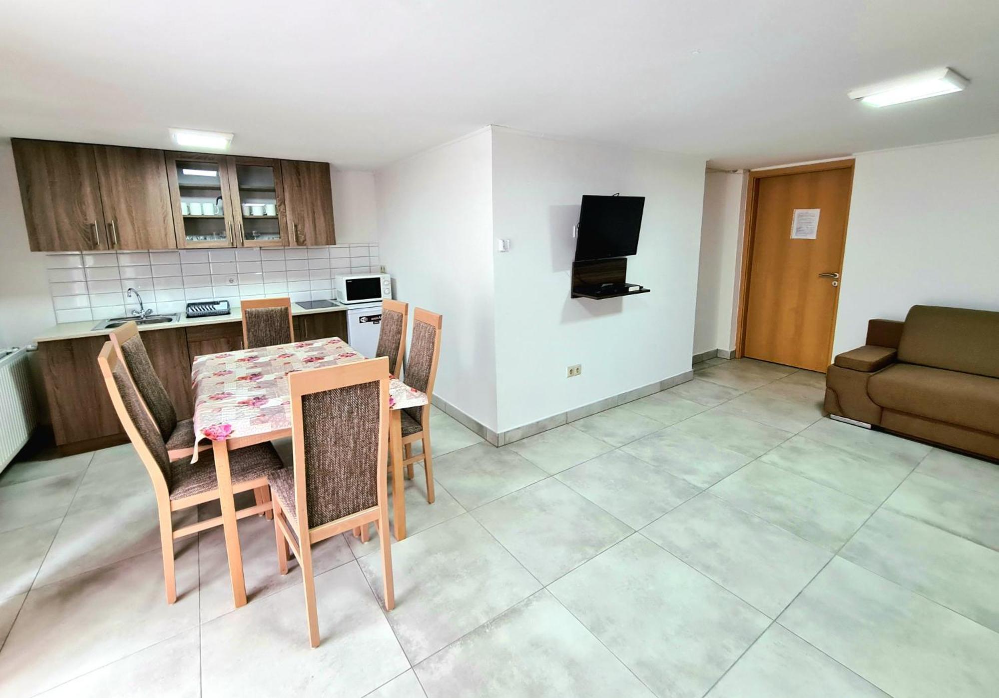 Anita Apartman Шопрон Екстериор снимка