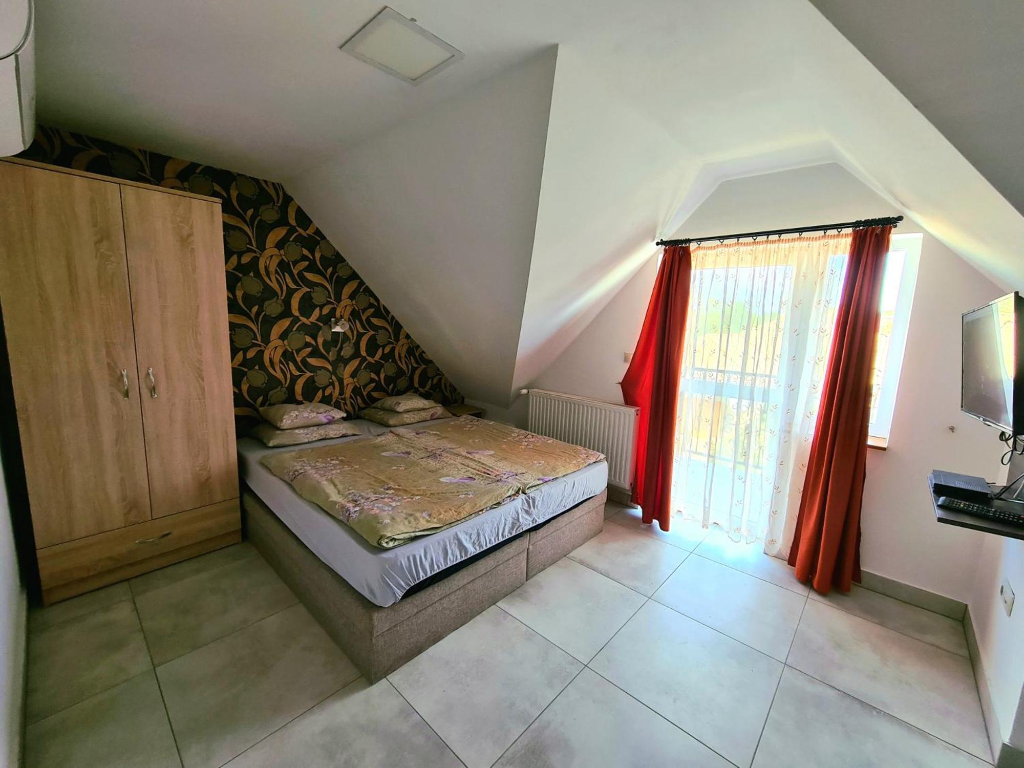 Anita Apartman Шопрон Екстериор снимка