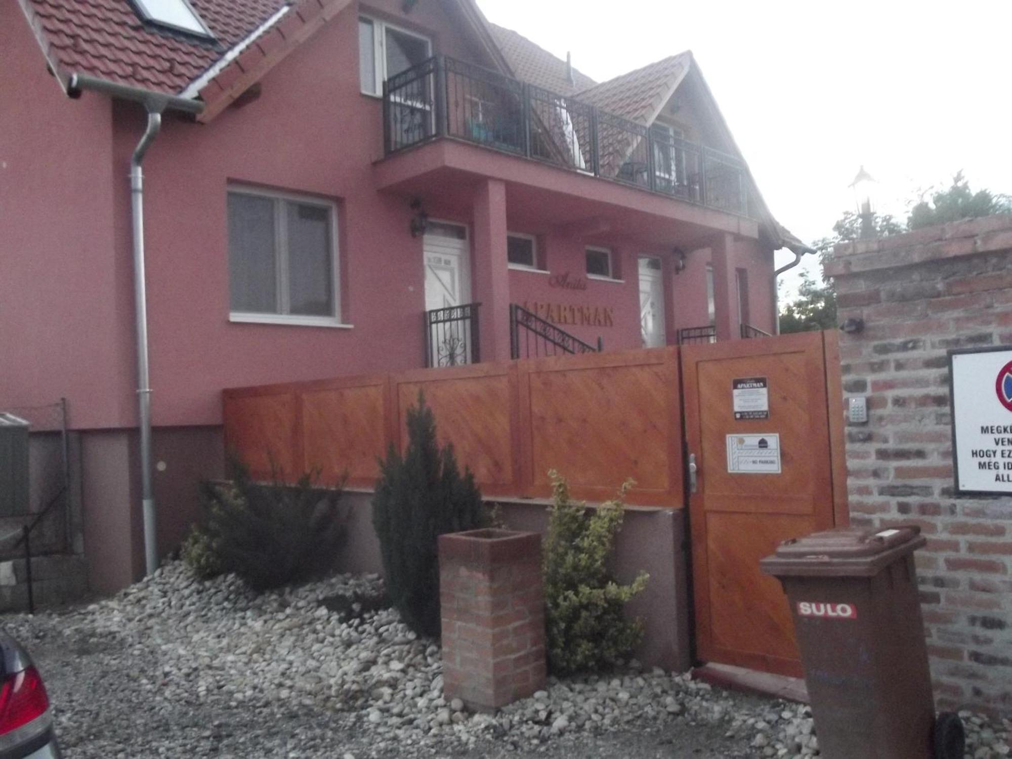Anita Apartman Шопрон Екстериор снимка